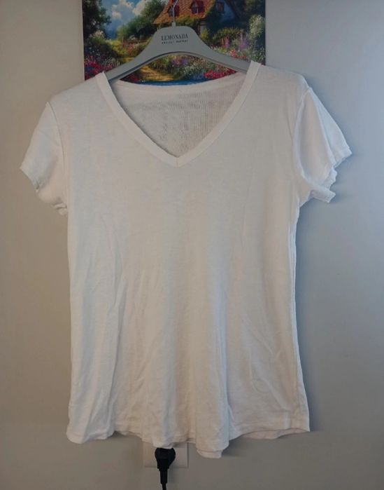 T-shirt  mocno dekatyzowany