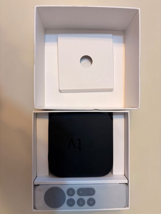 Apple TV 4K 64GB Modelo A2169 - Como novo