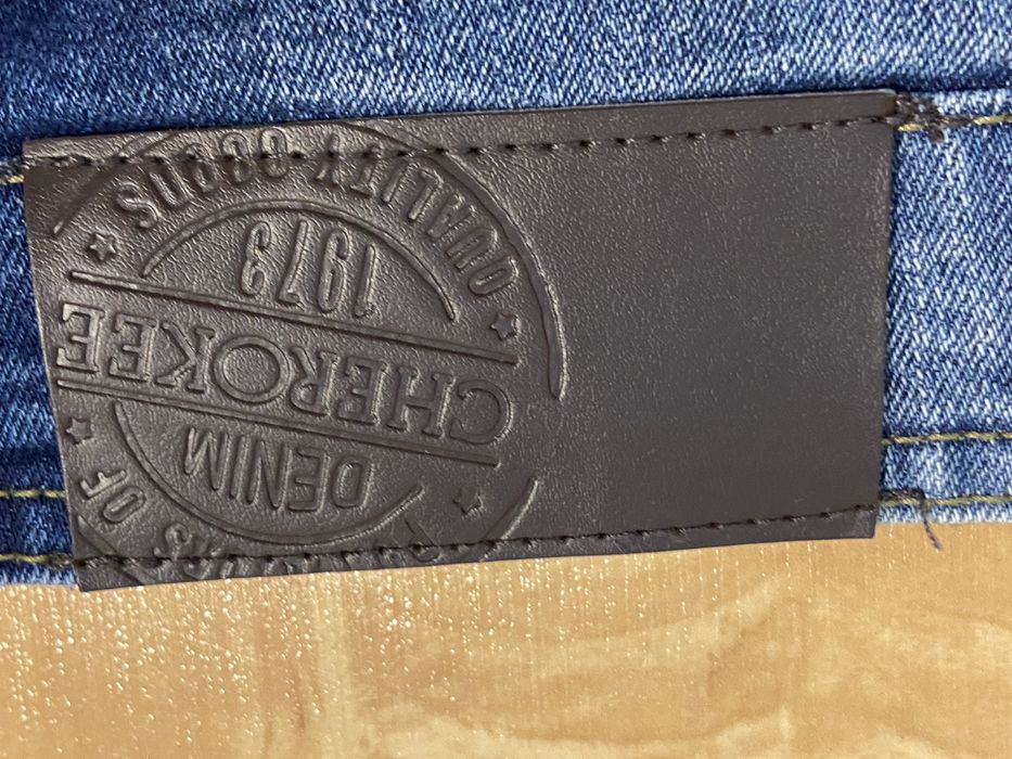 Cherokee 38/34 XXL spodnie jeansy niebieskie przetarcia