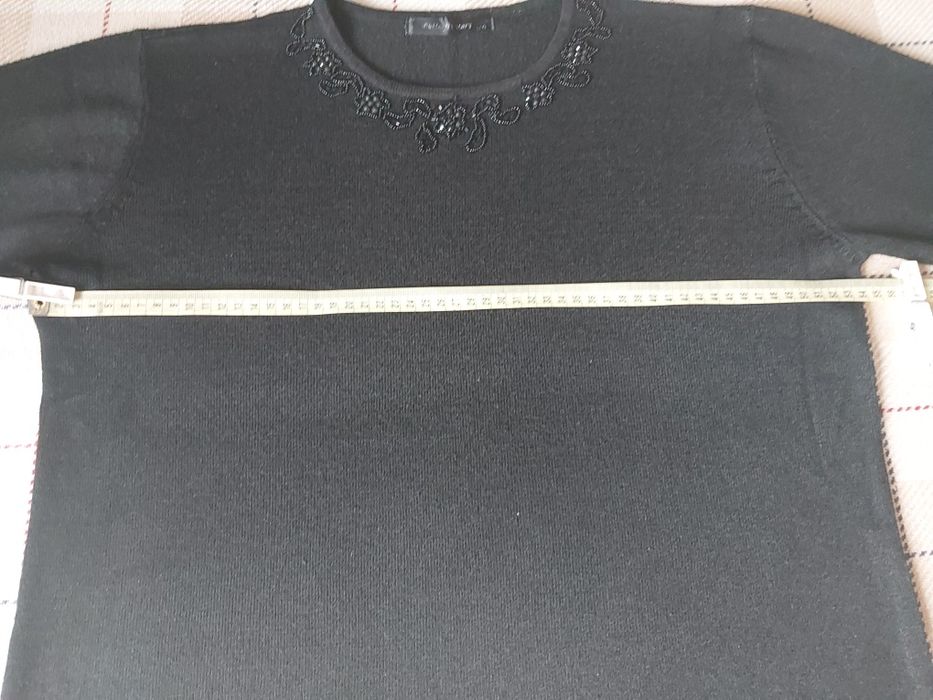 Swetr sweter z ozdobnymi koralikami czarny L/XL
