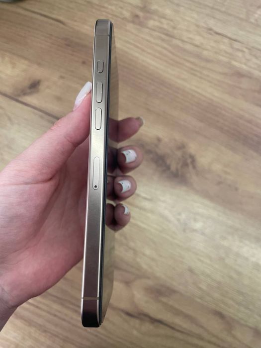 Продам IPhone 16 Pro Max 256 gb