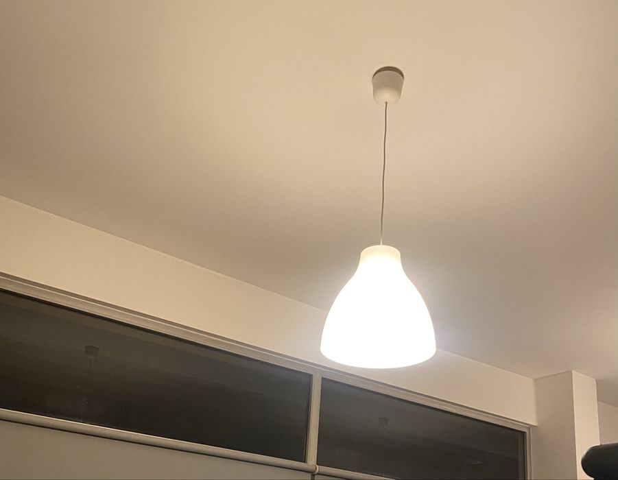 Candeeiros suspensos teto