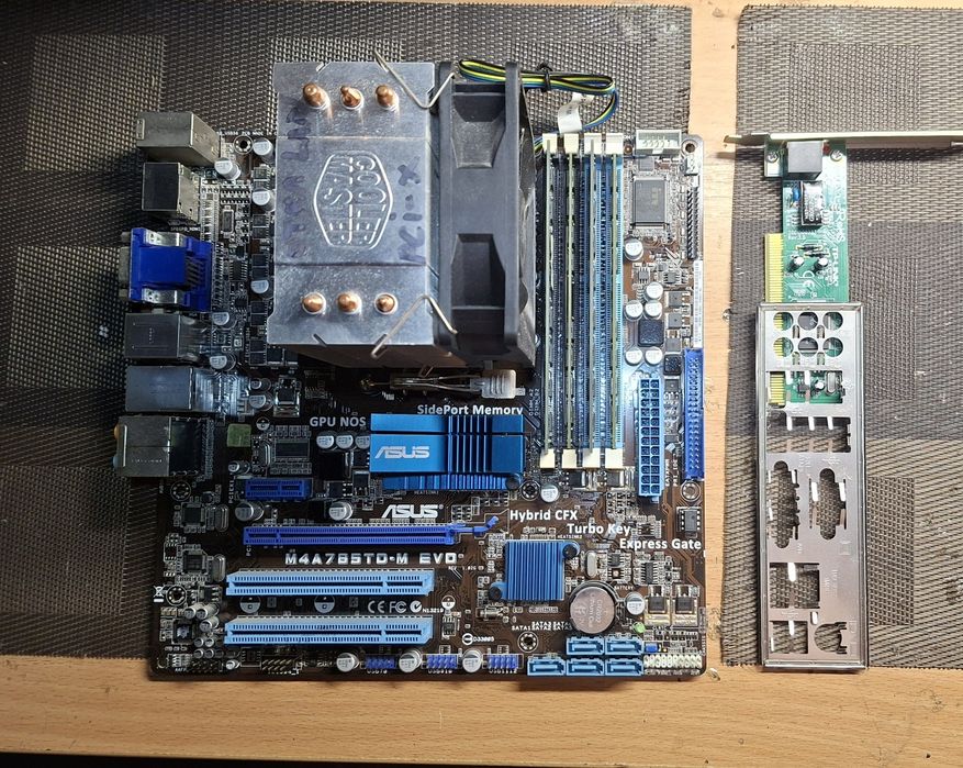 Продам комплект на socket AM3. Phenom X4 925.