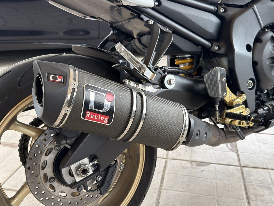 Yamaha FZ8 2012 - poucos kms