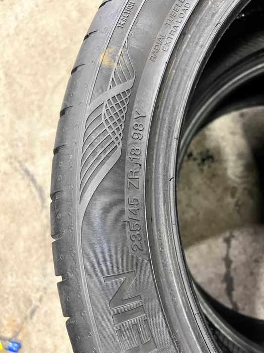 Шини 235/45 r18 Vredenstein