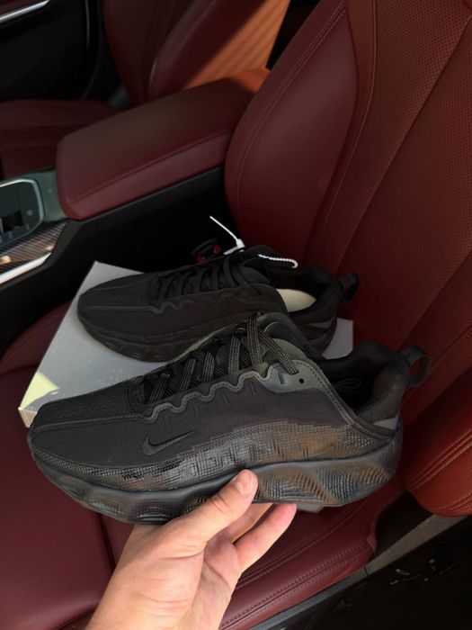 Кросівки Nike AVA Rover