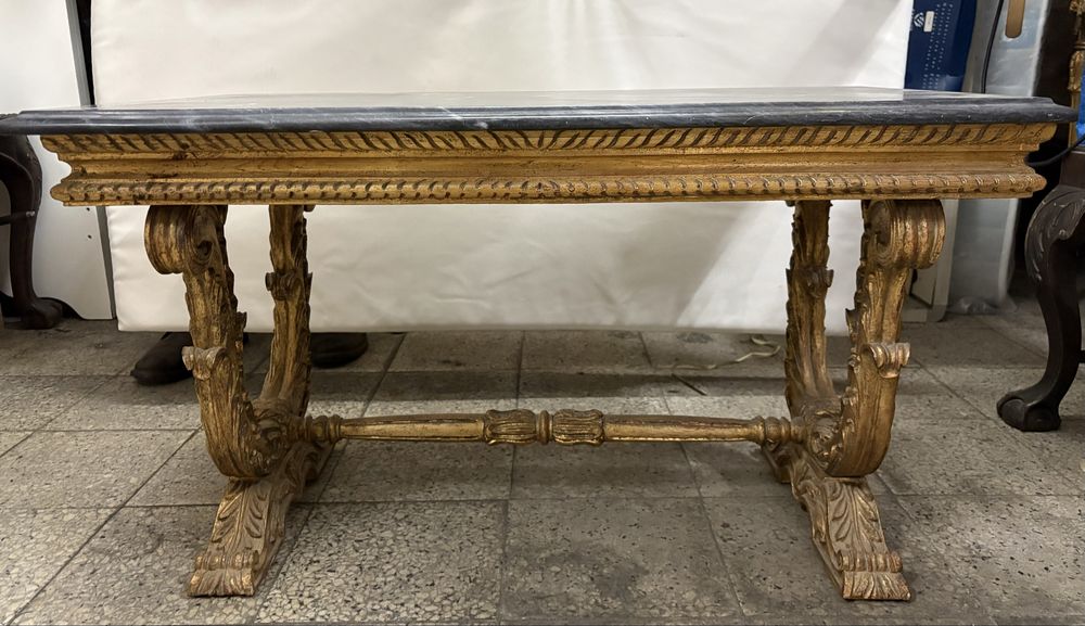 Mesa Retangular de Madeira Dourada e Tampo Marmore