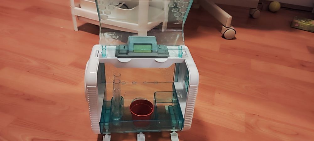 Mini szklarnia edukacyjna  z wyświetlaczem LCD
