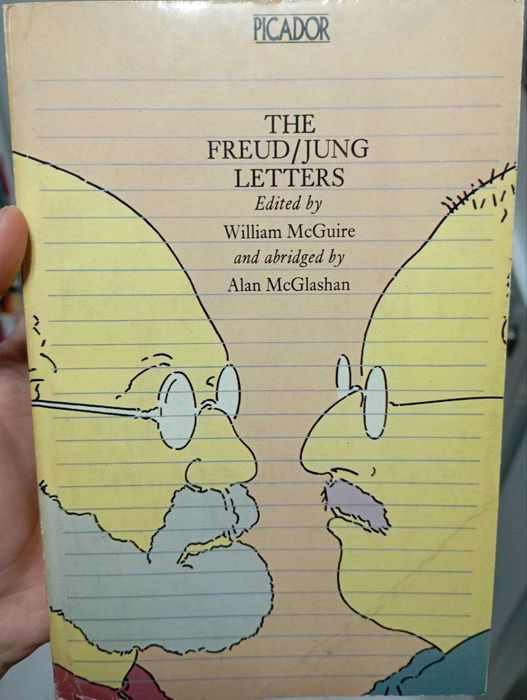 Livros variados (Freud, Jung, Dawkins, Lovecraft, Murakami, etc)