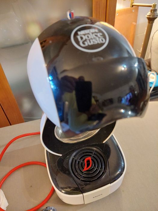 Maquina de café Lumia Dolçe gusto