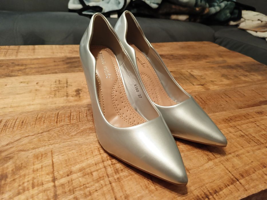 Szpilki damskie srebrne