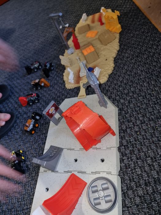 Hot wheels mini tory autka