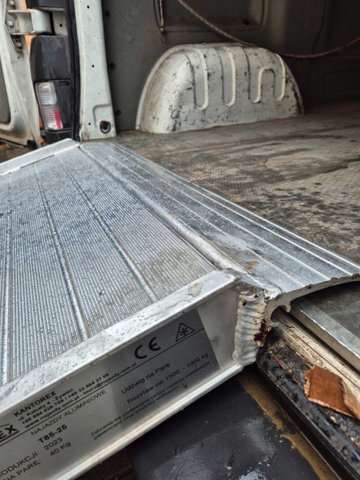 Rampa najazdowa 2,5m x 75cm z ogranicznikiem | Dostawa 1-2 dni robocze
