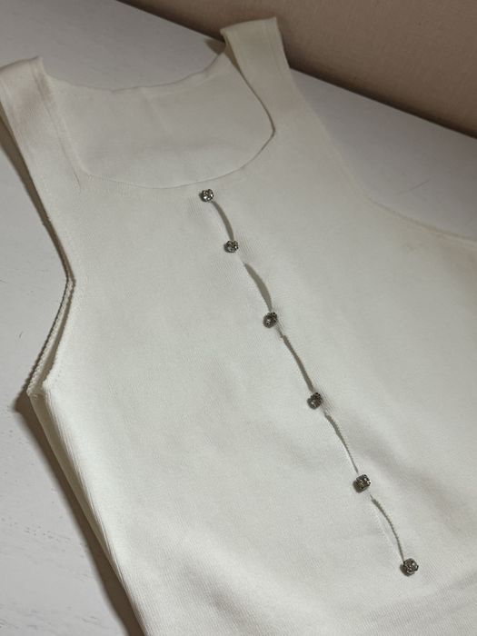 Продається топ(майочка) із камінцями