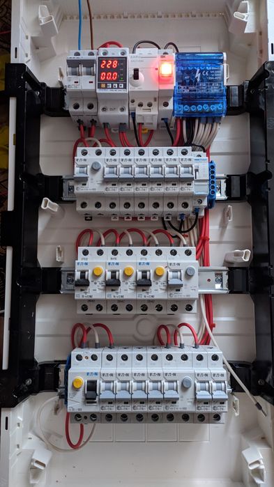 Услуги электрика.