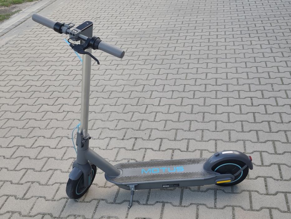 Hulajnoga elektryczna Motus Scotty 10