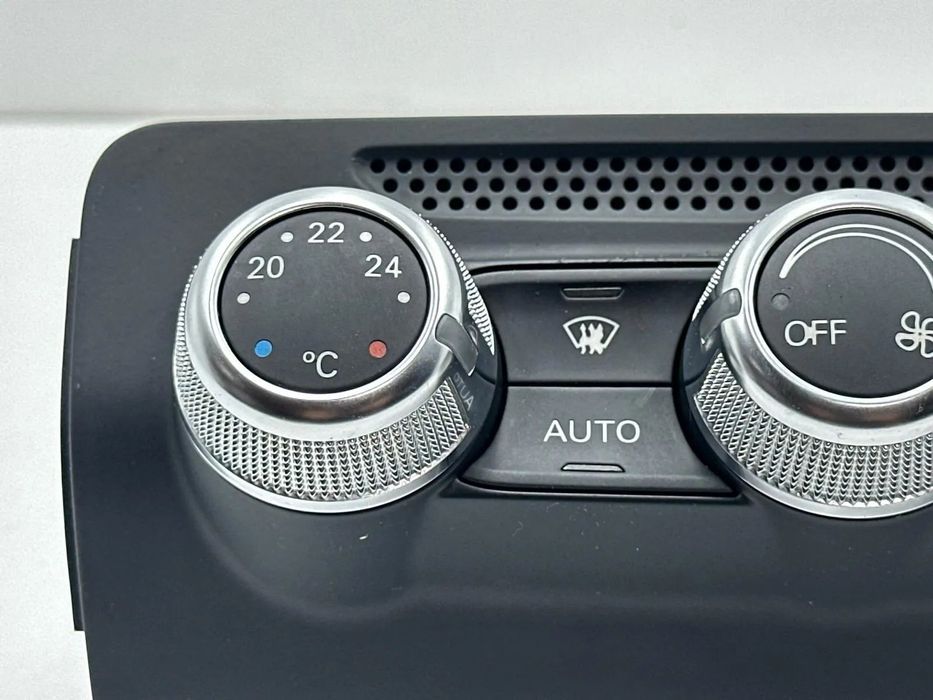 Comandos Ar Condicionado / Sofagem - Audi A1 8X (2014)