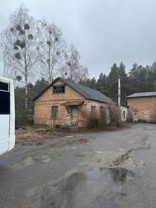 Комерційне приміщення с. Лютіж, земельна ділянка 60сот., 1560 квм,