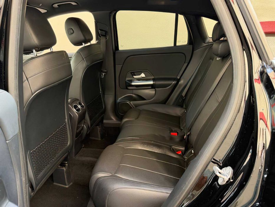 Mercedes-Benz GLA 250 4MATIC      2021