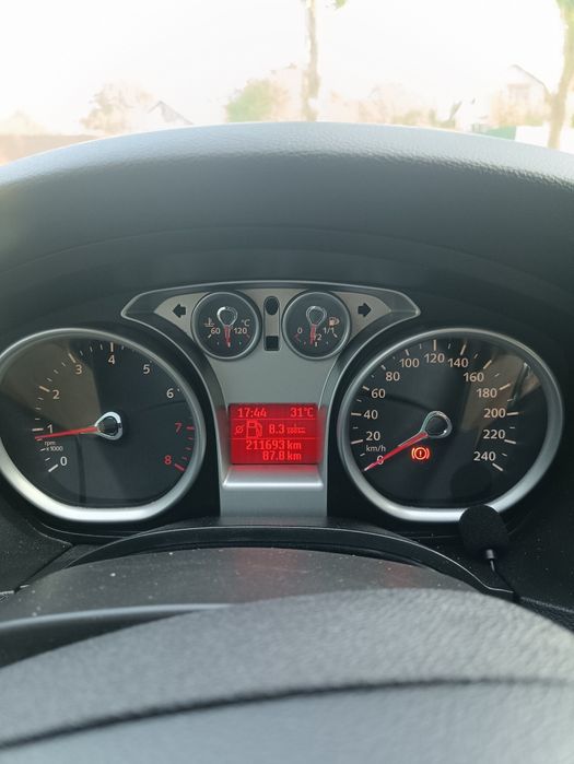 Продам Ford focus 2 1.6i