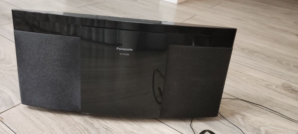Miniwieża Panasonic SC-HC 200