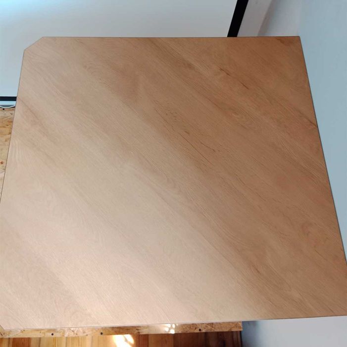 Solidny stolik na jednej nodze, kuchnia, balkon