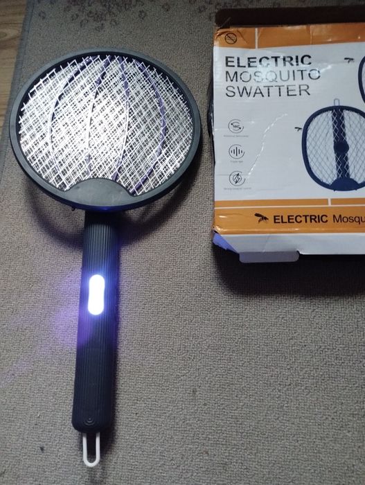 Elektryczna paletka packa na komary UV składana
