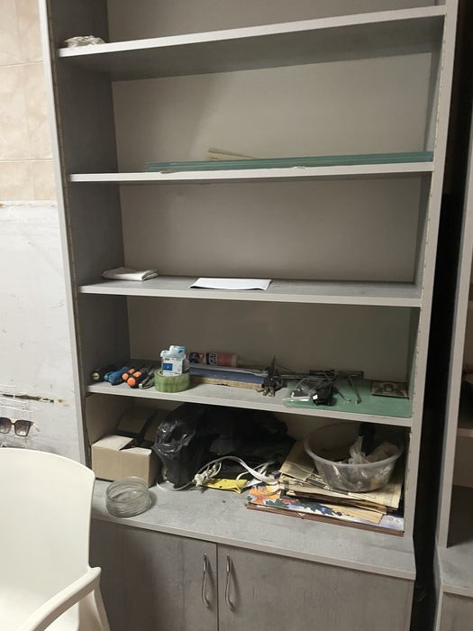 Шкафи для продажу або офісу