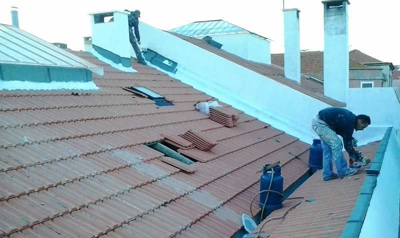 Telha cerâmica, Subtelha, Painel sandwich, . - REPARAÇÃO de Telhado, .