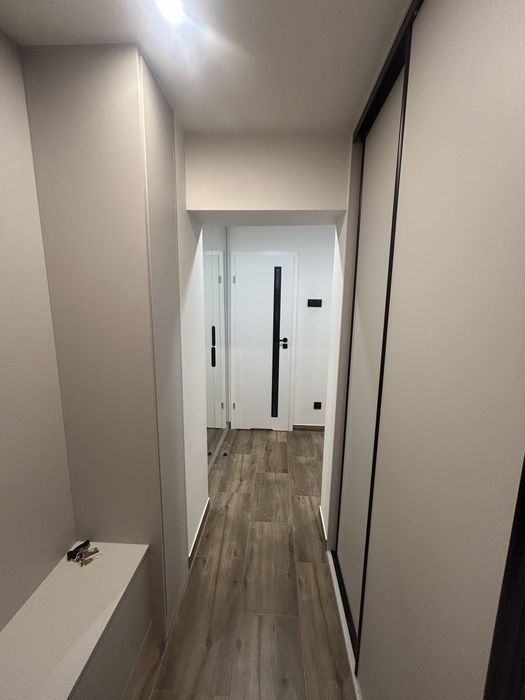 Na sprzedaz kawalerka z klimatyzacjablisko centrum 30 metrow + balkon 5 pietro generalny remont stolarka hydraulika elektryka nowe okna - View 2