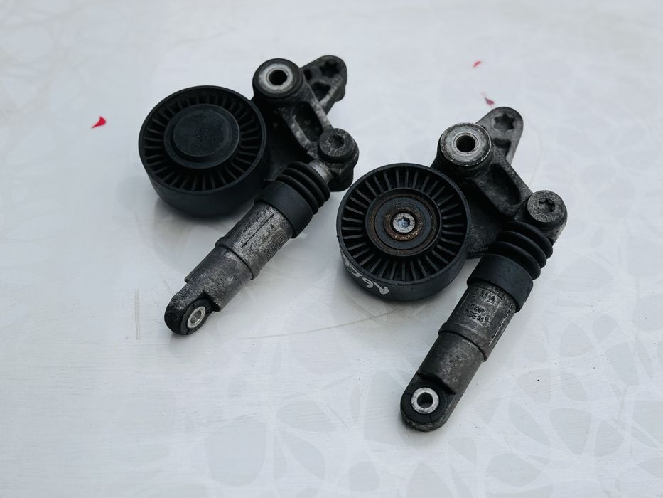 Кивачка ролик натяжитель Ауді А6 С6 2.7 3.0 ківачка Audi A6 C6 шрот