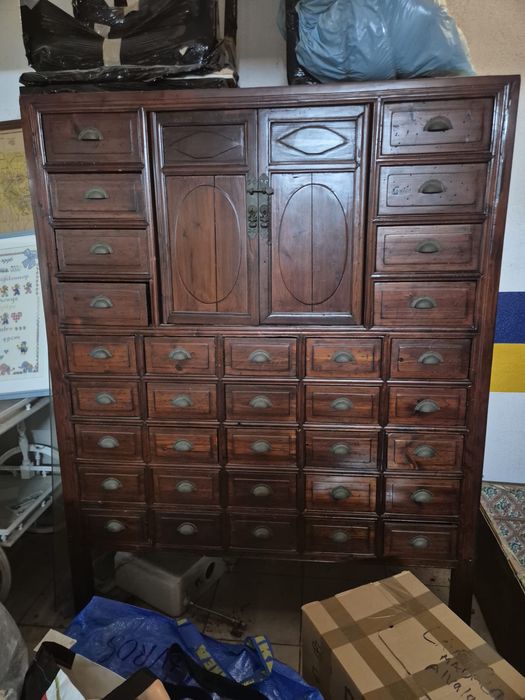 armario chines com gavetas e porta