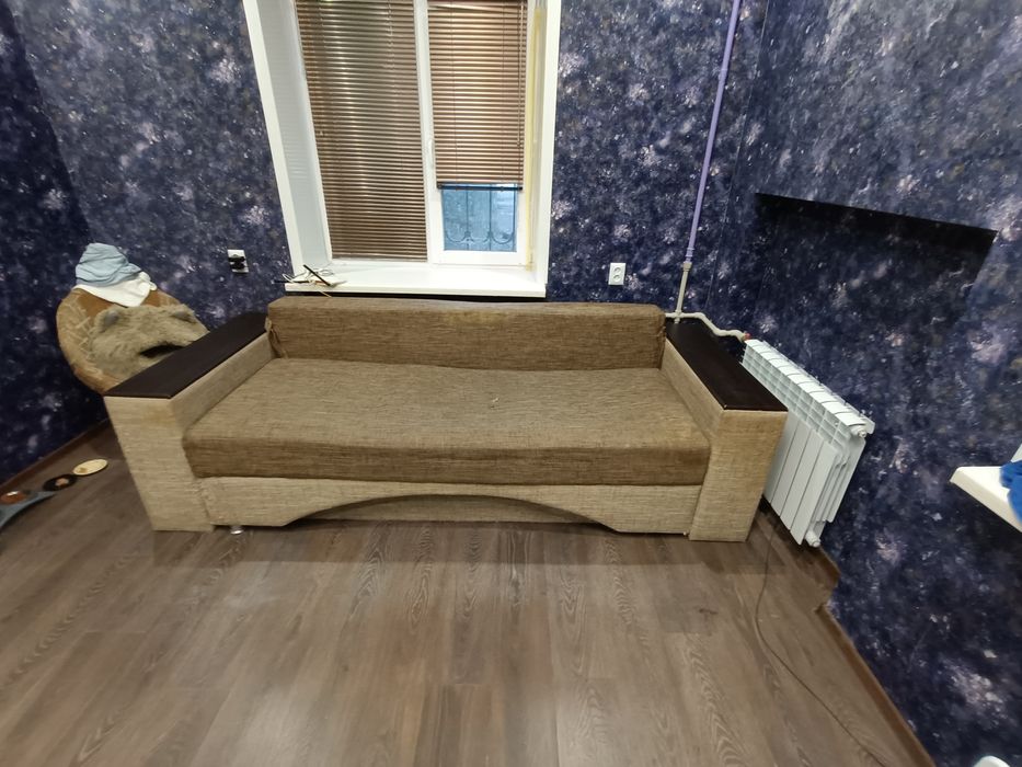Продам диван   Б/у
