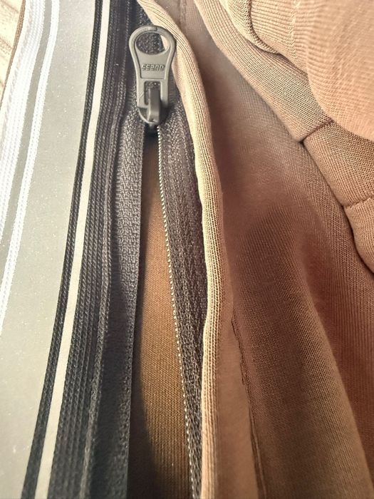 Spodnie sportowe Guess