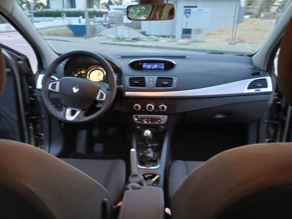 Renault megane breack sport tourer 1.5 dci 110cv 6v versao Limited