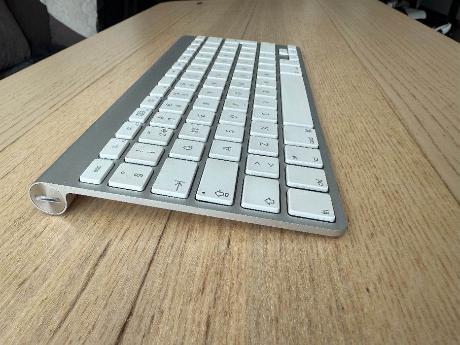 Клавіатура Apple