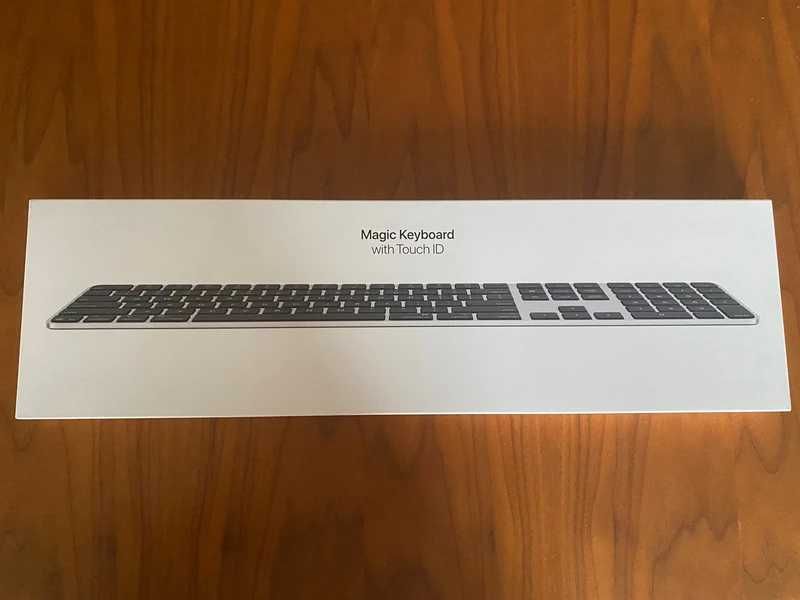 Magic Keyboard com Touch ID e teclado numérico