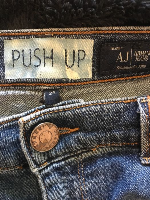 Jeansy damskie Armani Push up rozm.28