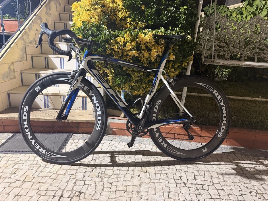 BH G5 Carbono M | Shimano 105 | Rodas Reynolds Strike Carbon