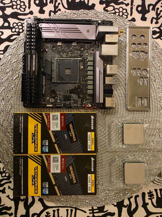 Płyta główna Asrock A520M, procesor, pamięć.