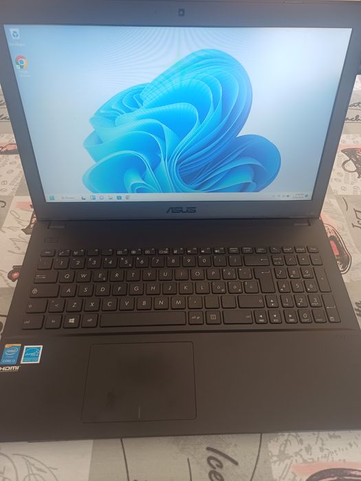 Portatil Asus P2520l