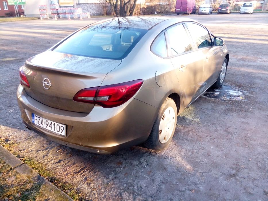 Opel Astra J 1,4 Turbo 140KM