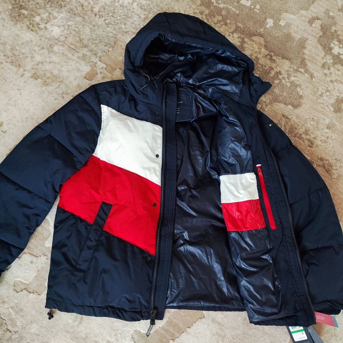 Куртка Tommy Hilfiger  Розмір L  ОРИГИНАЛ Хилфигер