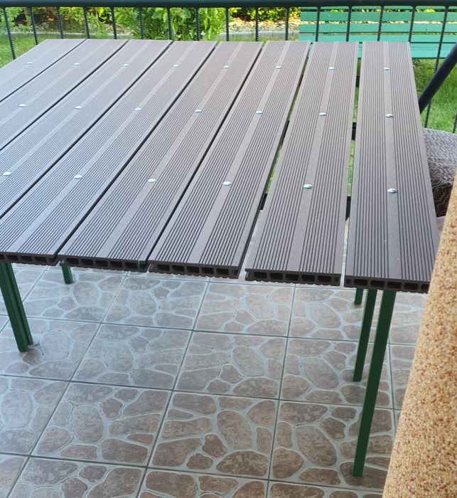 Stół ogrodowyna taras