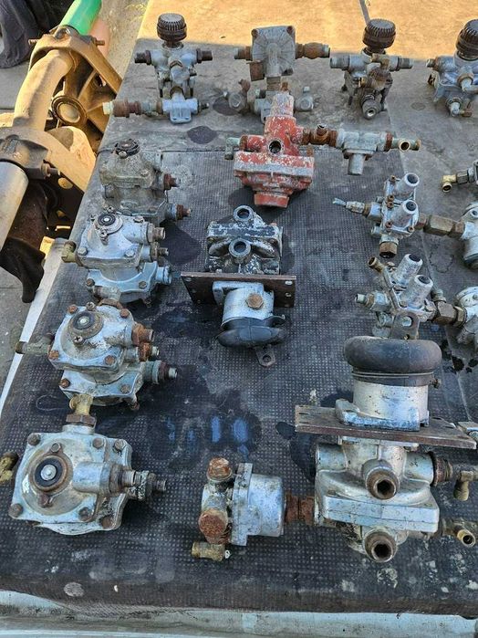 Тормозной кран, главный, пневмо кран Маз, Краз, Камаз, Зил