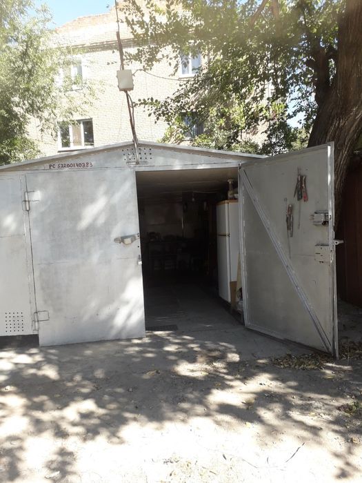 Продам гараж .ост. олимп