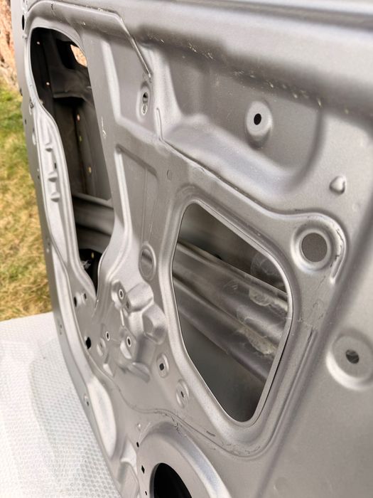 Hyundai Ioniq 5 двері колір T5R