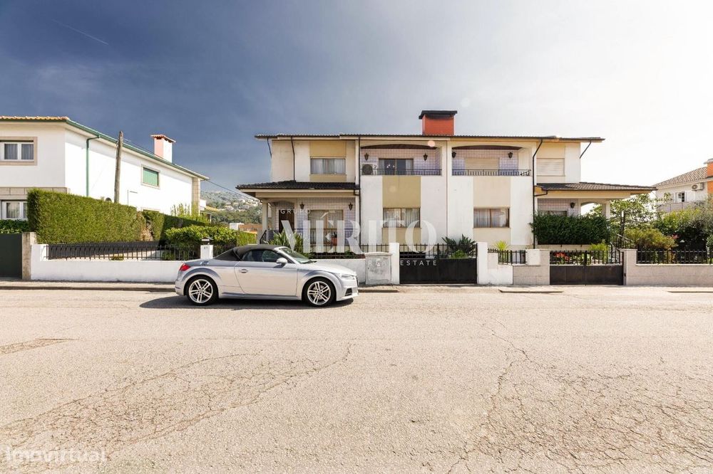 Moradia T5 Gualtar em Excelente Estado de Conservação.