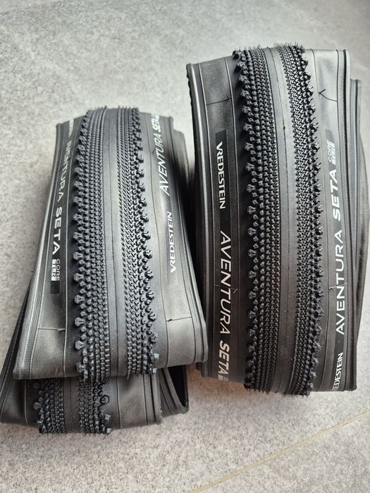 Vredestein Aventura Seta 700x44 komplet Nowe gravel