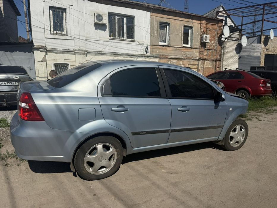 В разбор Шевроле Авео Т 250.